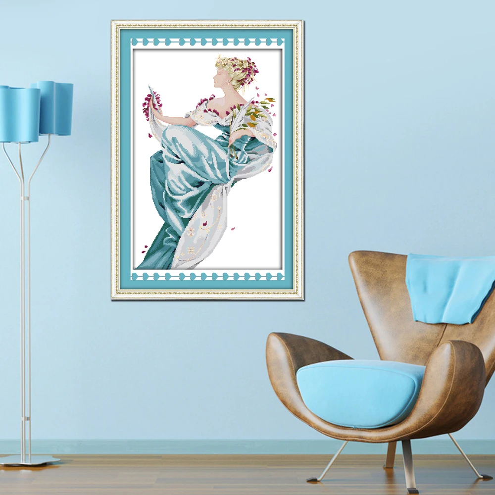 Queen Art Craft - Joy Sunday Figurka Styl Letnia Królowa